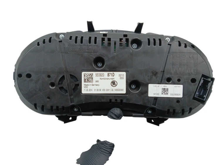 LICZNIK SKODA OCTAVIA III (2012-2016) 1.6 TDI 110KM 5E0920871D
