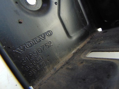 PODSTAWA AKUMULATORA VOLVO V40 II CROSS COUNTRY 1.6 D2 31290752