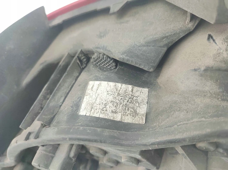 LAMPA PRAWY TYŁ NISSAN PRIMERA P12 (2002-2007) 1.9 DCI 120KM