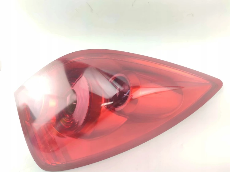 LAMPA PRAWY TYŁ NISSAN PRIMERA P12 (2002-2007) 1.9 DCI 120KM