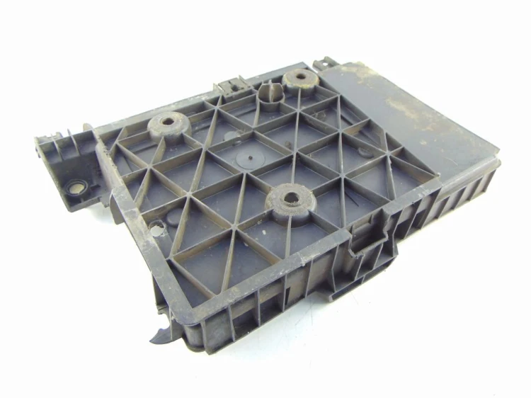 PODSTAWA AKUMULATORA RENAULT MEGANE II (2002-2005) 8200166032
