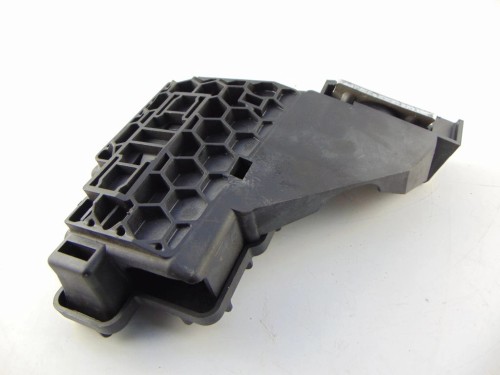 PODSTAWA AKUMULATORA AUDI A8 D3(2002-2009) 4.2 TDI K948459F