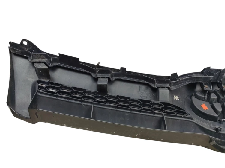 ATRAPA GRILL TOYOTA COROLLA VERSO II (2004-2007) 2.0 D4D 116KM