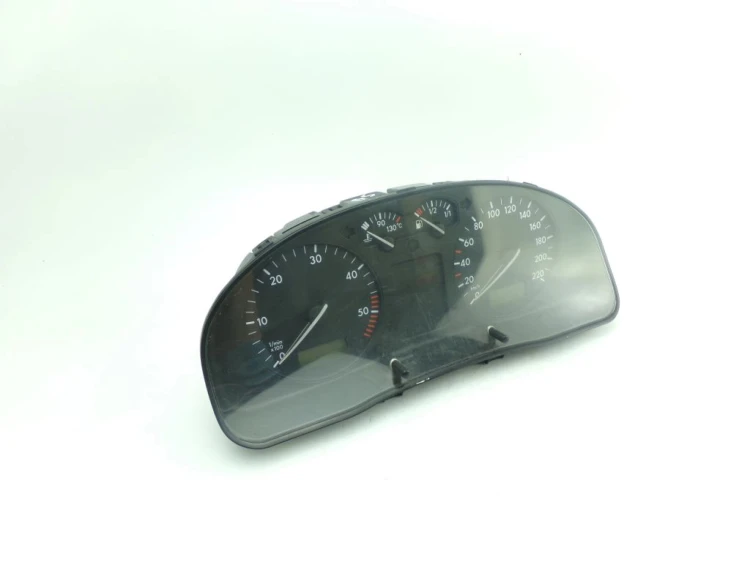 LICZNIK VOLKSWAGEN PASSAT B5 1.9TDI 3B0919880D