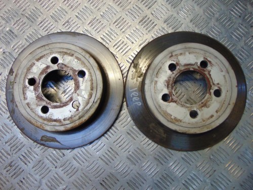 TARCZE HAMULCOWE TYŁ JEEP CHEROKEE KJ LIFT (2005-2006)