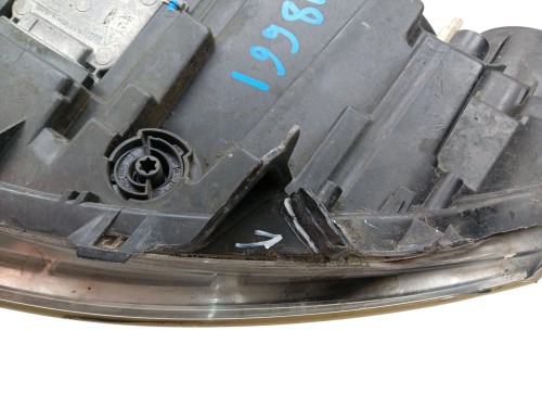 LAMPA PRAWY PRZÓD CITROEN C5 III (2008-2010) 2.0 HDI 136KM 9684845080