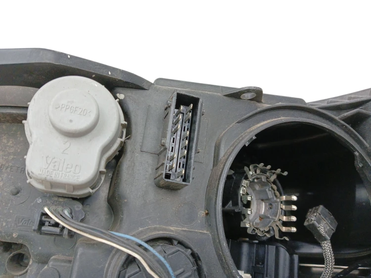 LAMPA PRAWY PRZÓD CITROEN C5 III (2008-2010) 2.0 HDI 136KM 9684845080