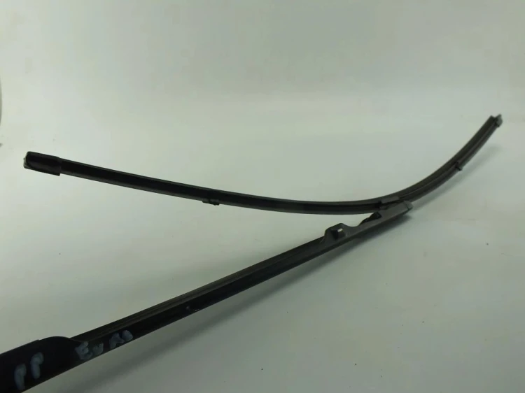 RAMIE WYCIERACZKI PRAWY PRZÓD SEAT LEON II (2005-2012) 1.8 TSI 1P0955410