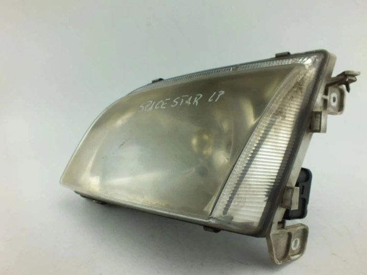 LAMPA LEWY PRZÓD MITSUBISHI SPACESTAR 1,9DID