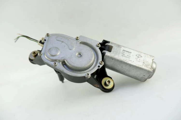SILNICZEK WYCIERACZKI TYŁ FIAT PUNTO II 1.9JTD