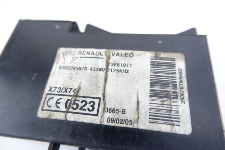 CZYTNIK KART RENAULT LAGUNA II LIFT (2005-2007) 8200293678