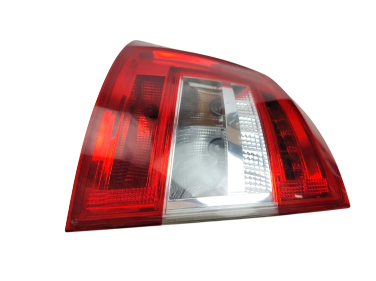 LAMPA LEWY TYŁ SKODA OCTAVIA III LIFT (2016-2020) 1.5 TSI 150KM 5E9945095B