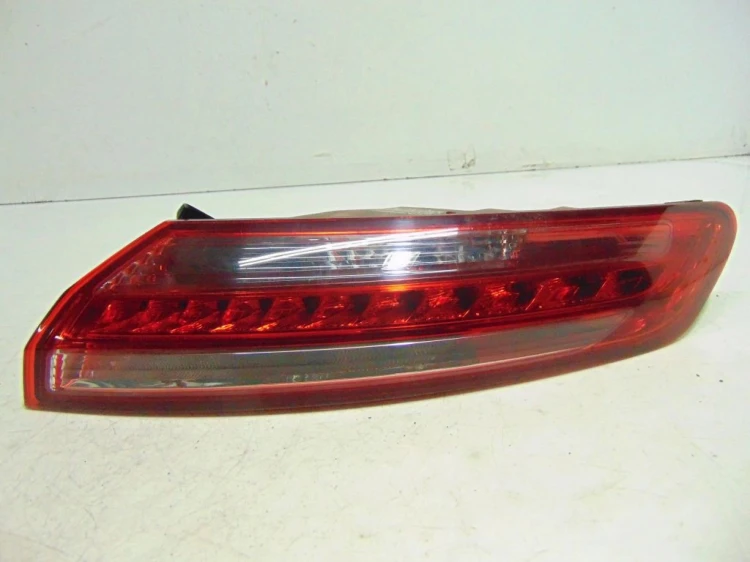 LAMPA PRAWY TYŁ RENAULT LAGUNA III (2007-)