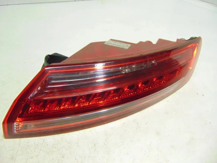 LAMPA PRAWY TYŁ RENAULT LAGUNA III (2007-)