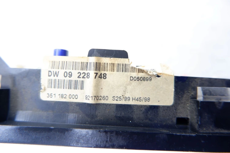 LICZNIK OPEL ASTRA II 1.6 8V 09228748