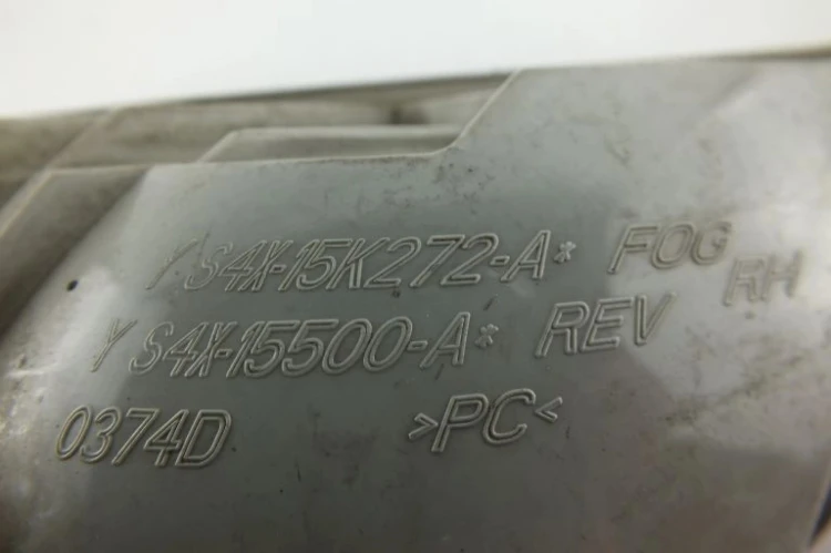 LAMPA PRAWY TYŁ ZDERZAKA FORD FOCUS MK1 1.6 16V S4X-15K272