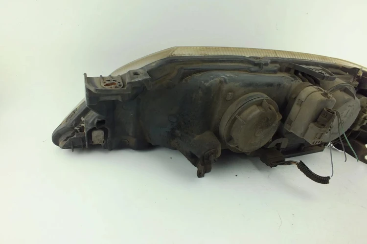 LAMPA PRAWY PRZÓD RENAULT LAGUNA II (2001-2005)