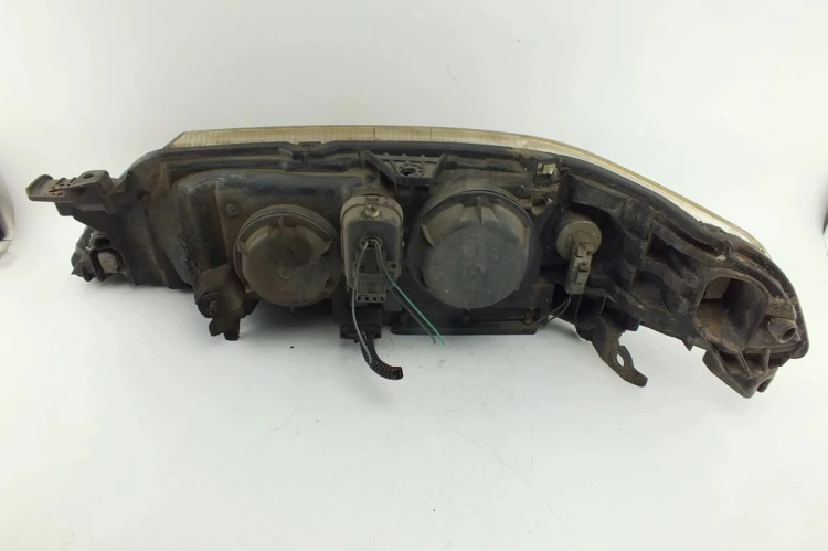 LAMPA PRAWY PRZÓD RENAULT LAGUNA II (2001-2005)