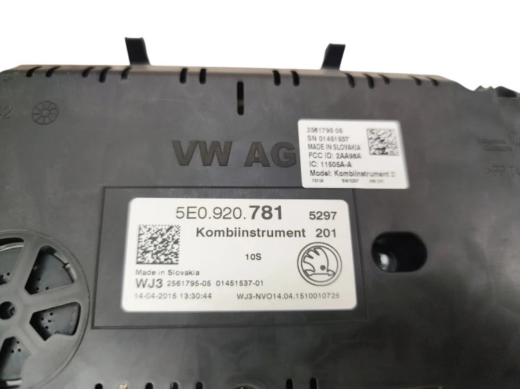 LICZNIK SKODA OCTAVIA III (2012-2016) 1.6 TDI 105KM 5E0920781