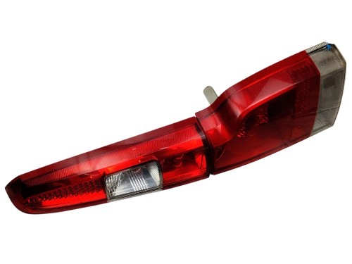 LAMPA PRAWY TYŁ VOLVO XC70 I LIFT (2004–2007) 2.5T 209KM