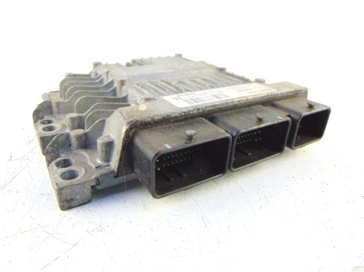 KOMPUTER STEROWNIK SILNIKA RENAULT SCENIC II LIFT (2006-2009) 1.5 DCI 82006