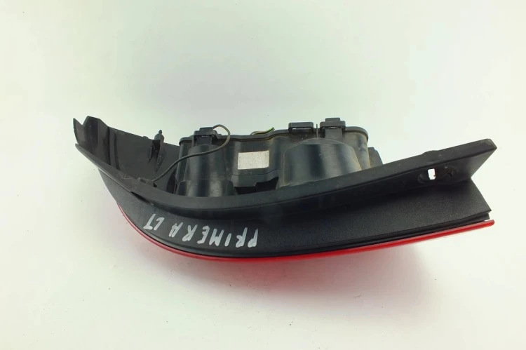 LAMPA LEWY TYŁ NISSAN PRIMERA P12