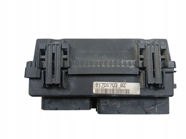 SKRZYNKA BEZPIECZNIKÓW FIAT GRANDE PUNTO (2005-2012) 1.2 8V 65KM 51701703