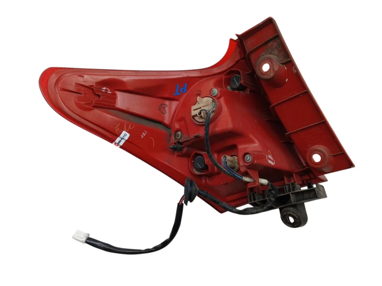 LAMPA PRAWY TYŁ TOYOTA AURIS II E18 (2012-2015) 1.33 Dual VVT-I 99KM