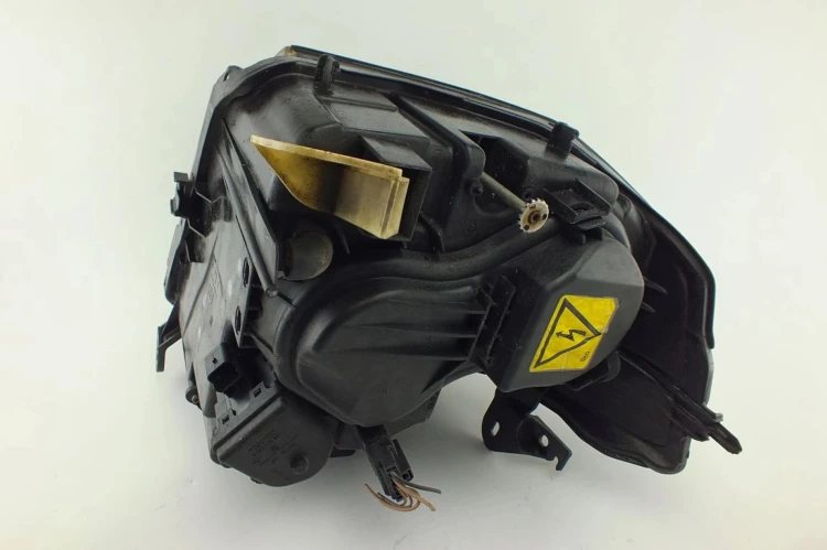 LAMPA PRAWY PRZÓD RENAULT VEL SATIS (2002-2009) 3.0 DCI