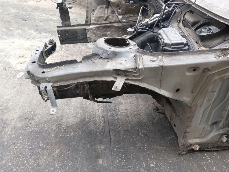 PODŁUŻNICA LEWA BMW F21 (2011-2015) 2.0 D 143KM