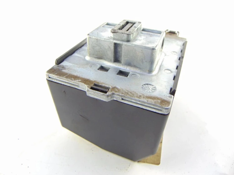 RYGIEL BLOKADA KOLUMNY RENAULT LAGUNA II (2001-2005) 8200020613