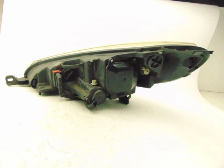 LAMPA PRAWY PRZÓD PEUGEOT 407 (2004-2008) 2.0 HDI