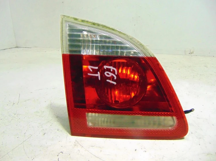 LAMPA LEWY TYŁ W KLAPE BMW E61 3.0D 217KM