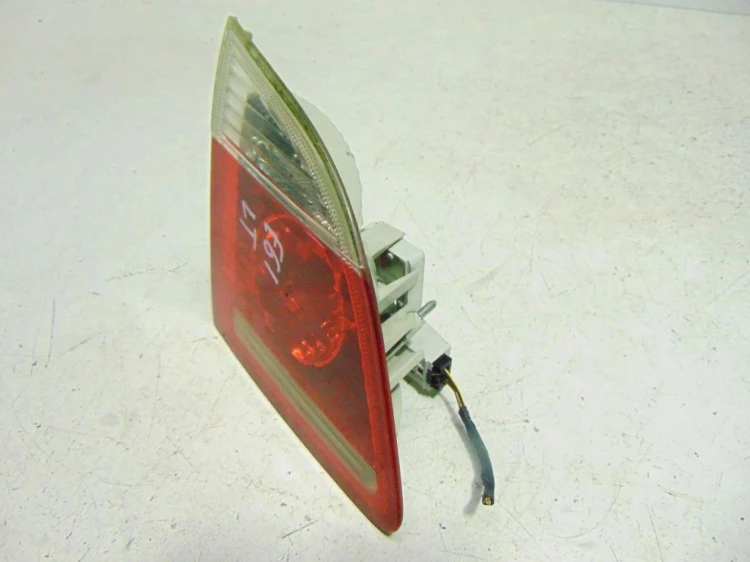 LAMPA LEWY TYŁ W KLAPE BMW E61 3.0D 217KM