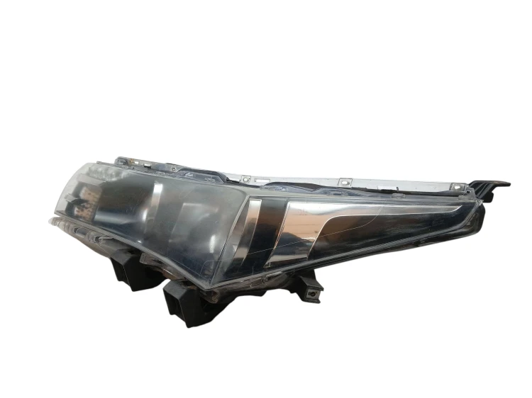 LAMPA LEWY PRZÓD TOYOTA COROLLA E18 (2013-2016) 1.33 Dual VVT-I 99KM 81150-