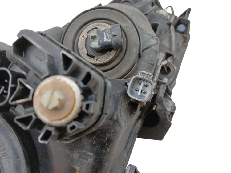 LAMPA LEWY PRZÓD TOYOTA COROLLA E18 (2013-2016) 1.33 Dual VVT-I 99KM 81150-