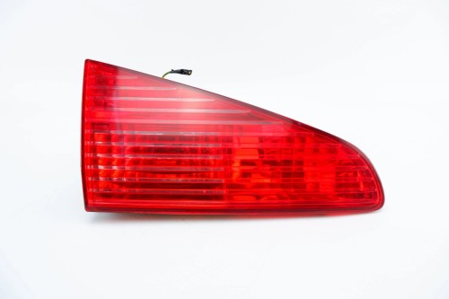 LAMPA LEWY TYŁ W KLAPE PEUGEOT 607 (1999-2004) 2.0 16V