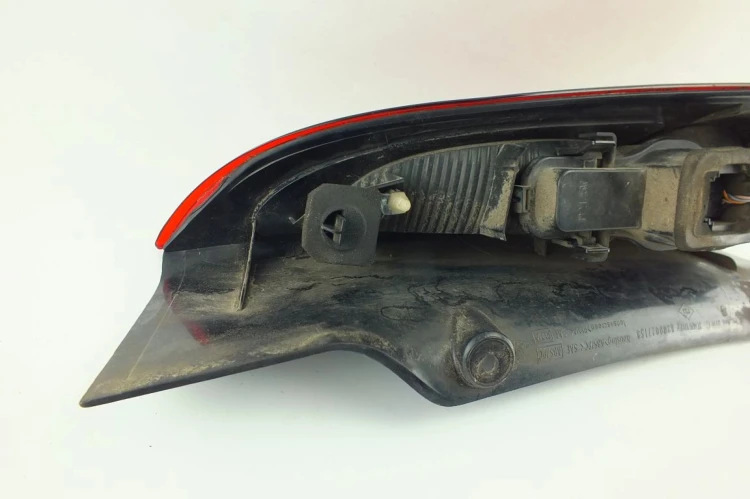LAMPA LEWY TYŁ RENAULT ESPACE IV (2003-2006) 1.9 DCI