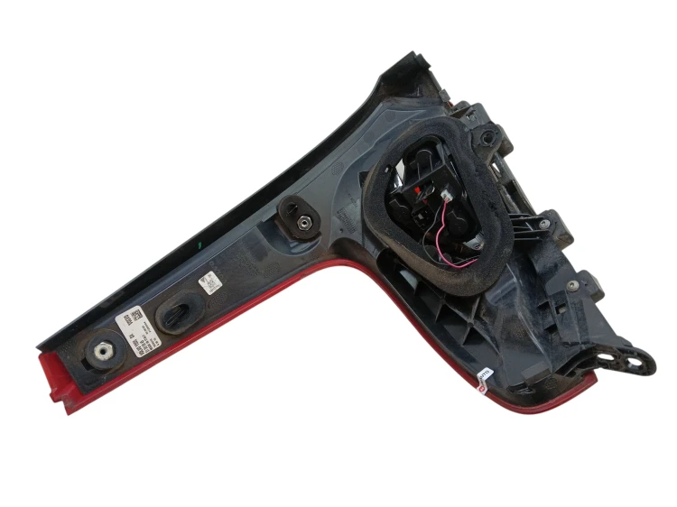 LAMPA PRAWY TYŁ VOLVO V40 II (2012-2016) 2.0 D2 120KM 31395845
