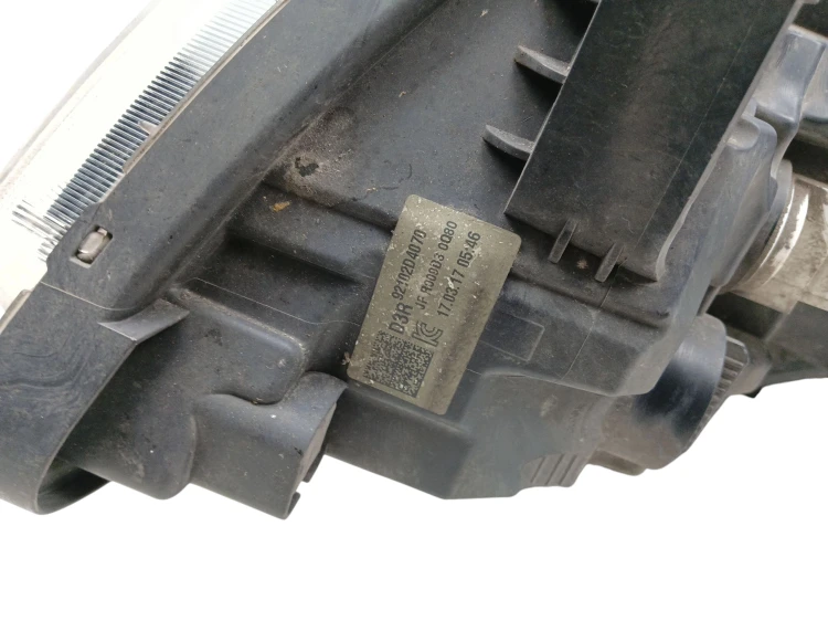 LAMPA PRAWY PRZÓD KIA OPTIMA IV (2015-2019) 1.7 CRDI 141KM 92102D4070