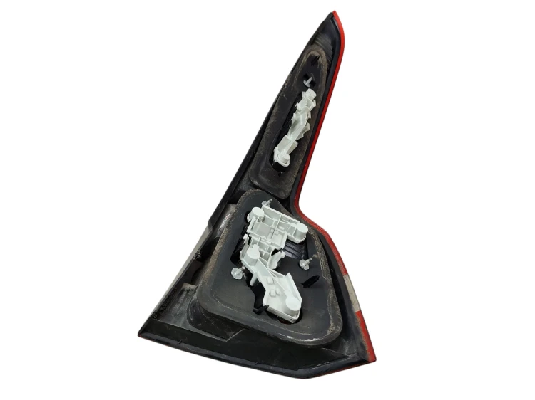 LAMPA LEWY TYŁ VOLVO V50 (2004-2007) 2.0 D 136KM 30678745
