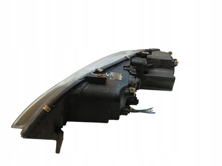LAMPA PRAWY PRZÓD MAZDA 6 I GG/GY (2002-2005) 1.8 16V 120KM