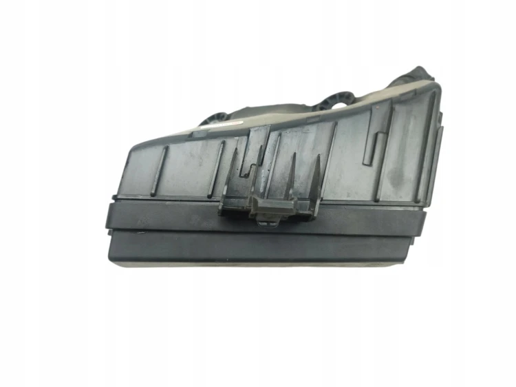 SKRZYNKA BEZPIECZNIKÓW SKODA OCTAVIA III (2012-2016) 1.4 TSI 140KM 5Q090736