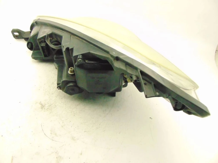 LAMPA PRAWY PRZÓD PEUGEOT 407 (2004-2008)