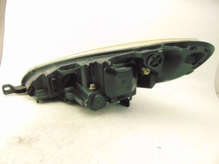 LAMPA PRAWY PRZÓD PEUGEOT 407 (2004-2008)