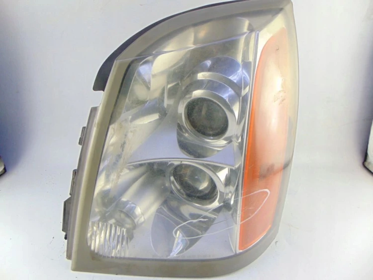 LAMPA PRAWY PRZÓD CADILLAC SRX 4.6 BENZ