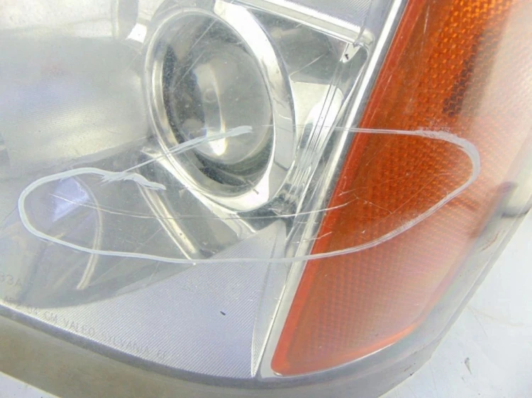 LAMPA PRAWY PRZÓD CADILLAC SRX 4.6 BENZ