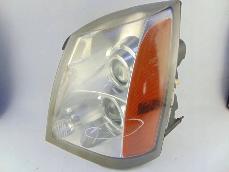 LAMPA PRAWY PRZÓD CADILLAC SRX 4.6 BENZ