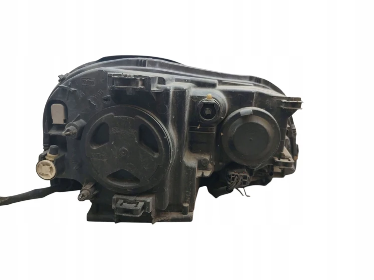 LAMPA LEWY PRZÓD VOLVO XC90 I (2002-2006) 2.9 T6 272KM 89009434
