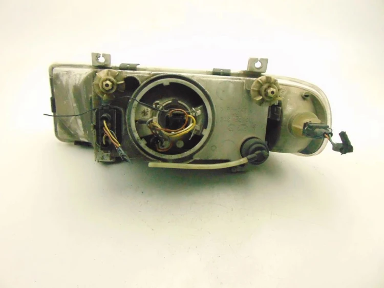 LAMPA PRAWY PRZÓD SKODA FELICIA 1.3 MPI
